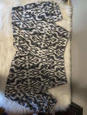 intro. Black & White Printed Leggings